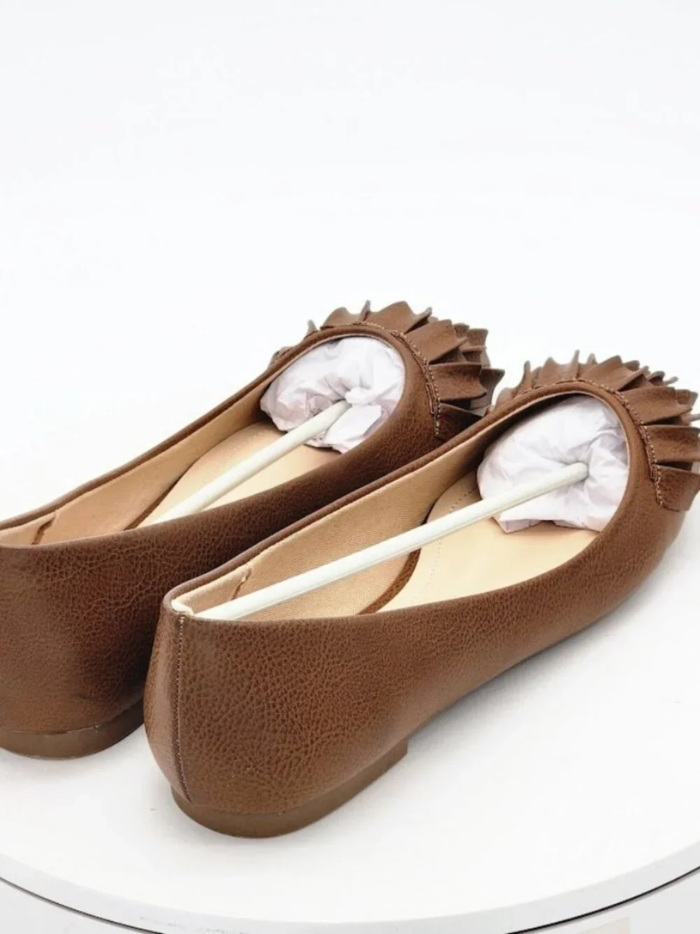 Journee Collection Judy Tan Ruffle Pointed Toe Flats Women's Size 8.5
